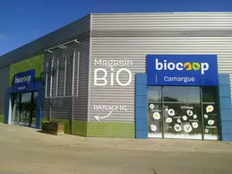 272-biocoop-camargue-arles-magasin-bio-facade.webp